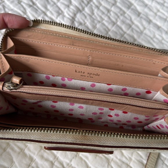 Kate Spade Cream Wallet - Picture 2 of 7